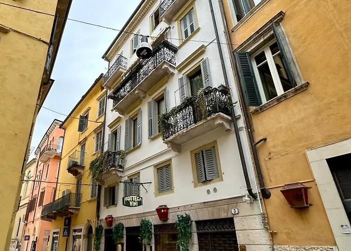 Domus Scudo Di Francia Verona